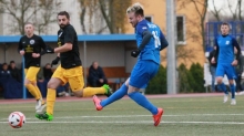 Die Gästeabwehr schläft, Yannik Loos nicht: Der Schott-Angreifer erzielt das 1:2.