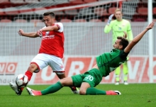 Sandro Loechelt (l.) kam im Sommer von Worms nach Mainz. Am Samstag sieht er seine ehemaligen Kollegen wieder.