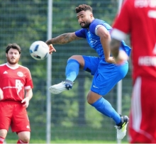 Große Sprünge werden Joseph Meier und die Mombacher Fortuna beim letzten Auftritt des Jahres nicht mehr machen. Beim FSV Offenbach, dem Mitabsteiger, dem die Fortuna in der Hinrunde auf eigenem Platz mit 2:4 (0:1) unterlag, fehlen einige Offensivkräfte.