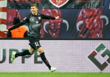 Riss den Roten Bullen ein Horn aus: Emil Berggreen bejubelt seinen Treffer zum 2:2.