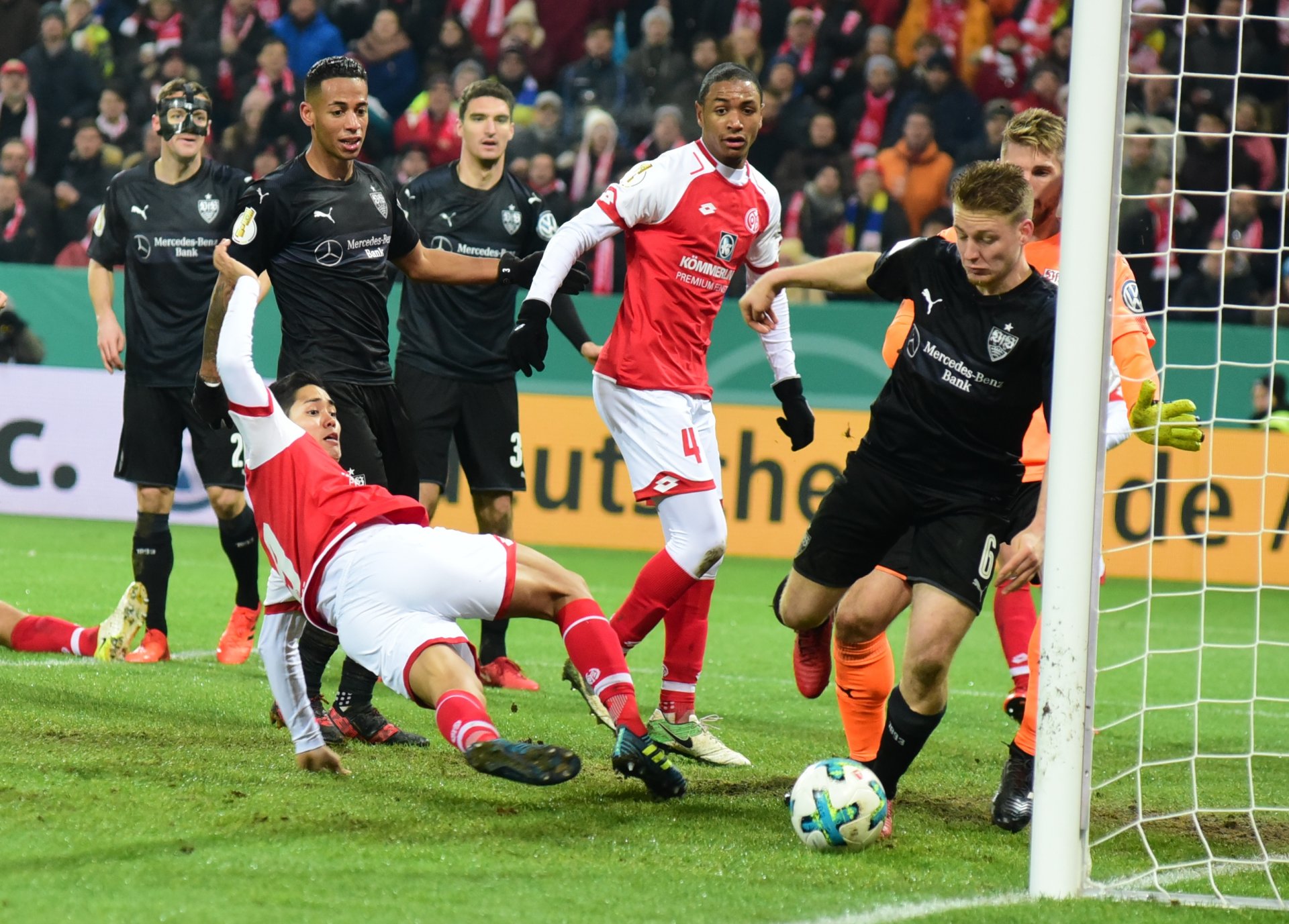 Yoshinori Muto wurde zwar zunächst als Schütze des Ausgleichstreffers genannt...