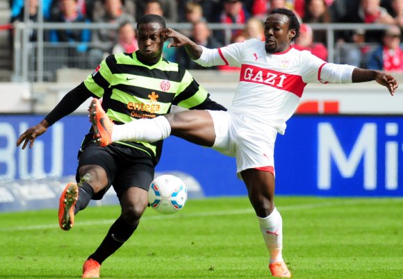 Ab sofort wieder im 05-Trikot: Anthony Ujah (l.). 