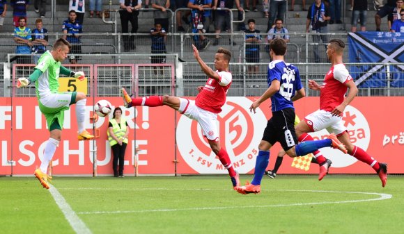 Verlässt den Bruchweg nach dreieinhalb Jahren: Marcel Costly (M.).