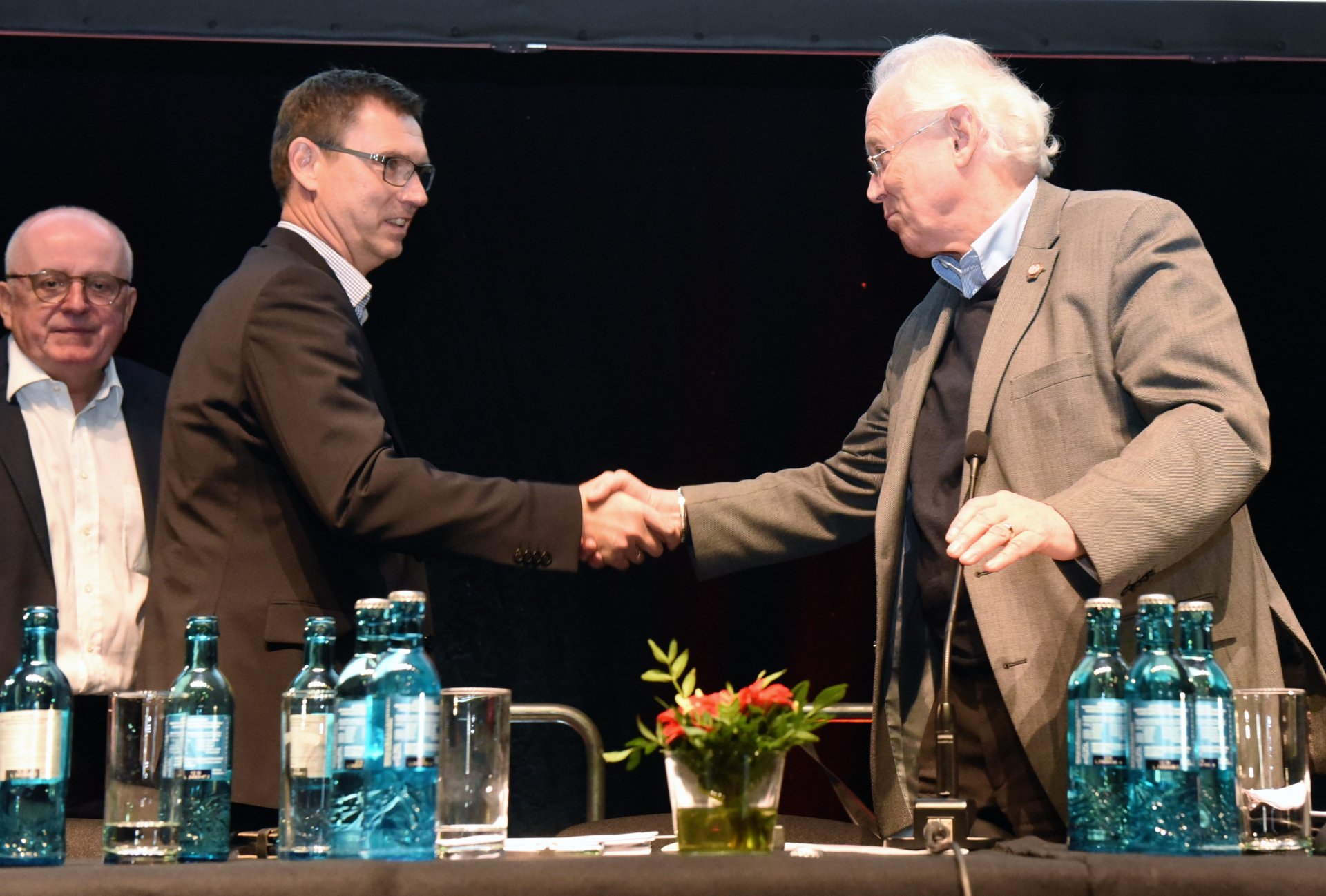 Gerd Krämmer, der Leiter der Wahlkommission, schloss sich den guten Wünschen an.