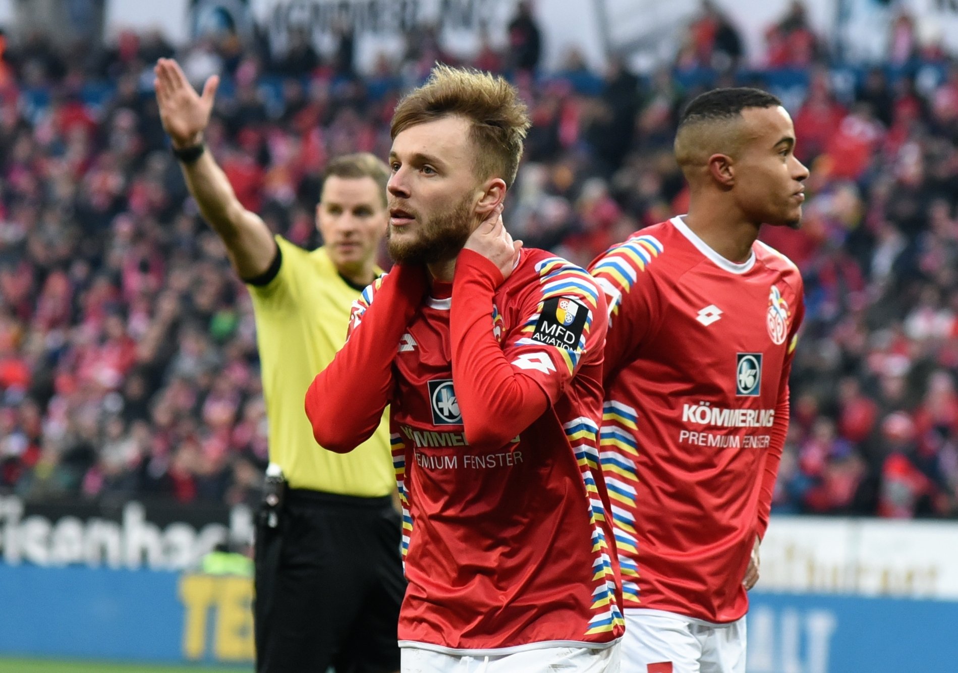 So, wie Alexandru Maxim und Robin Quaison guckten die 05er am Samstag häufiger - nach etlichen ausgelassenen Torchancen gegen den FC Bayern...