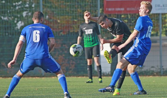 Etienne Portmann (2.v.r.) ist für Trainer Kayhan Cakici einer der talentiertesten Spieler, mit denen er in seiner Karriere gearbeitet hat.