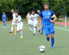 Solche Vorstöße gab's diesmal nicht: Anders als in der Hinrundenbegegnung war der TSV Schott (hier: Nicklas Schlosser) in Freiburg völlig chancenlos.