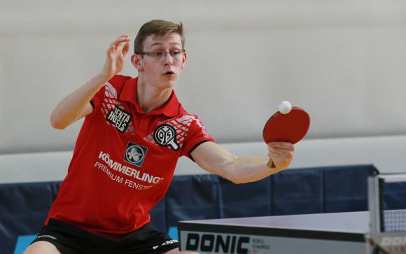 Irvin Bertrand könne im vorderen Paarkreuz auch beide Spiele gewinnen, glaubt 05-Trainer Chris Pfeiffer.