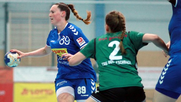 Negativ war der direkte Vergleich mit der TSG Ober-Eschbach in der vorigen Saison in der Dritten Liga West. Nach einer 21:29-Auswärtsniederlage langte es für Jessica Kleinjung und ihr Team im damals ebenfalls vorletzten Heimspiel nur zu einem 28:28.