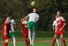 Schon nach der ersten Halbzeit hatte Tugay Gencs (Mitte) TSG Hechtsheim das erste Aufeinandertreffen der Landesligaabsteiger mit der SVW Mainz für sich entschieden. Das wollen die Weisenauer auf dem eigenen Platz diesmal ganz anders gestalten.