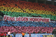 Die weltweit größte Choreo gegen Homophobie stellten 05-Fans 2012 zum fünfjährigen Bestehen der 