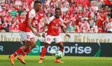 Manch einer hätte Ridle Baku (r.) schon zur Halbzeit ausgewechselt. Etwas vorschnell, wie sich zeigen sollte.