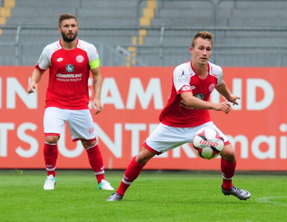Für Malte Moos (r.) endet das Kapitel Mainz 05 nach 15 Jahren mit dem Spiel gegen die Stuttgarter Kickers.