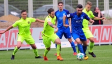 Arif Güclü (vorne) ist einer der Spieler, die kommende Saison nicht mehr für den TSV Schott auflaufen werden, anders als Janek Ripplinger (hinten). Gemeinsam wollen sie am Samstag in Stuttgart gewinnen.