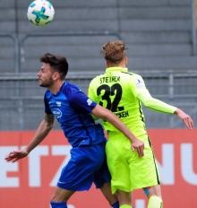 Denis Streker (l.), im Winter gekommen, wird den TSV Schott im Sommer verlassen.