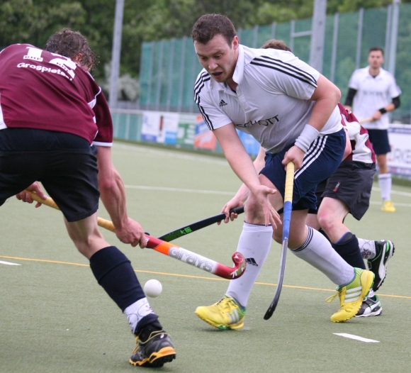 Kapitän Alexander Hemmersbach besorgte bei der Niederlage in Darmstadt (Bild vom Hinspiel) den Ausgleich zum 1:1.