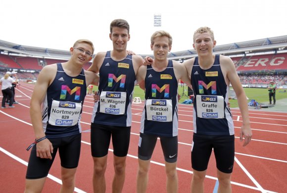 Bekamen wenige Minuten nach diesem Foto die Bronzemedaillen um den Hals gehängt: (v.l.) Johannes Nortmeyer, Manuel Wagner, Fabian Bürckel, Steffen Graffe.