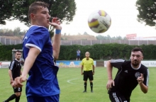 Ruben Grundei ist nach einem Jahr beim SV Gonsenheim zur TSG Bretzenheim zurückgekehrt. Beim Weisenauer Turnier durchlebt der Stürmer allerdings gerade sein Vorbereitungstief und hatte kaum gute Offensivszenen.