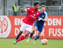 Charmaine Häusl (l.) muss rotgesperrt aussetzen, allerdings nur gegen den FK Pirmasens.