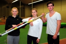 Noch ist die Zahl der Athleten, mit denen Anastasija Reiberger (l., mit Lisa Deubel und Christian Kallenberg) beim USC Mainz arbeitet, überschaubar. Aber das soll sich ändern.