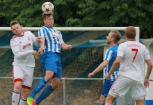 Nach den Spielabbrüchen der Vorsaison lieferten der TSV Mommenheim und die TSVgg Stadecken-Elsheim diesmal einem weitgehend fairen Nachbarschaftsvergleich, der erst in den Schlussminuten umstrittene Szenen bot.