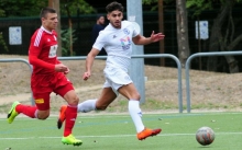 Zehn Tore hat der SV Gonsenheim (r. Khaled Abou Daya) in vier Meisterschaftsspielen erzielt. Am Sonntag soll in Steinwenden der eine oder andere Treffer hinzukommen.
