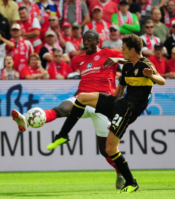 Alles rausfeuern für den zweiten Saisonsieg soll auch Jean-Philippe Mateta (l.) am Samstag.