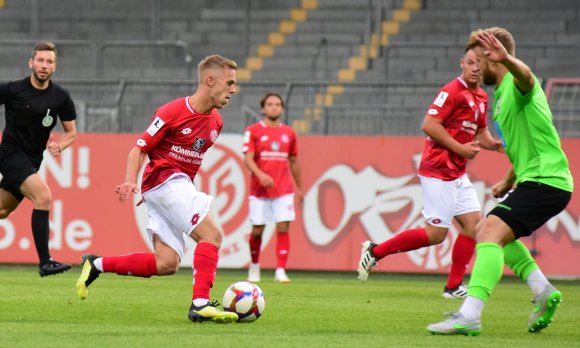 Petermann geht voran: Gegen den SSV Ulm war der Mittelfeldmann der Motor im Mainzer Spiel. Gegen die TSG Hoffenheim gilt es jetzt, die Vorjahresbilanz von null Toren und null Punkten zu verbessern.