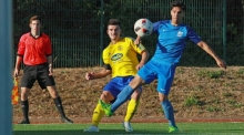 Oliver Kubis (l.) war es, der die Partie Mitte der ersten Halbzeit mit einem Doppelschlag zugunsten des SV Klein-Winternheim drehte.