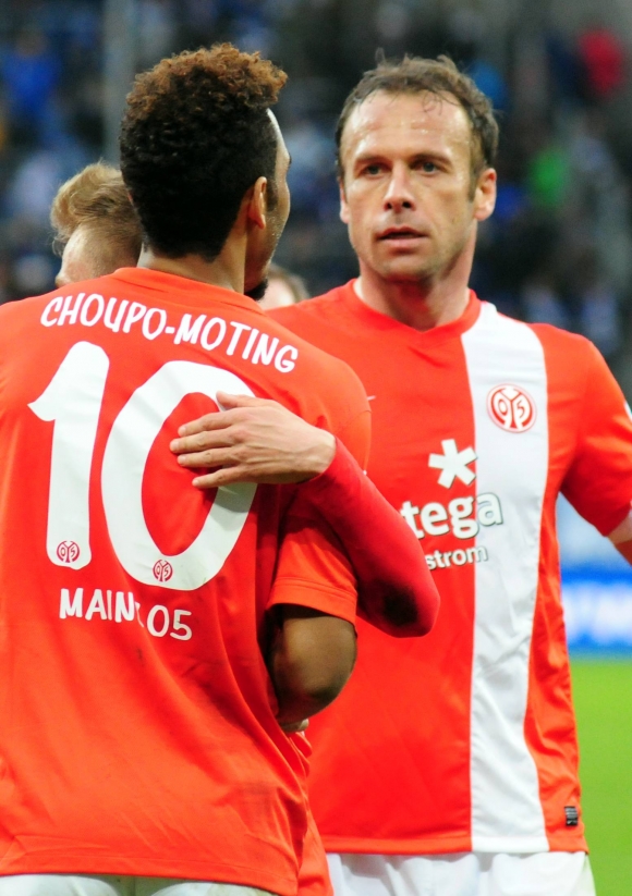 Noch mal gutgegangen: Maxim Choupo-Moting und Nikolce Noveski.
