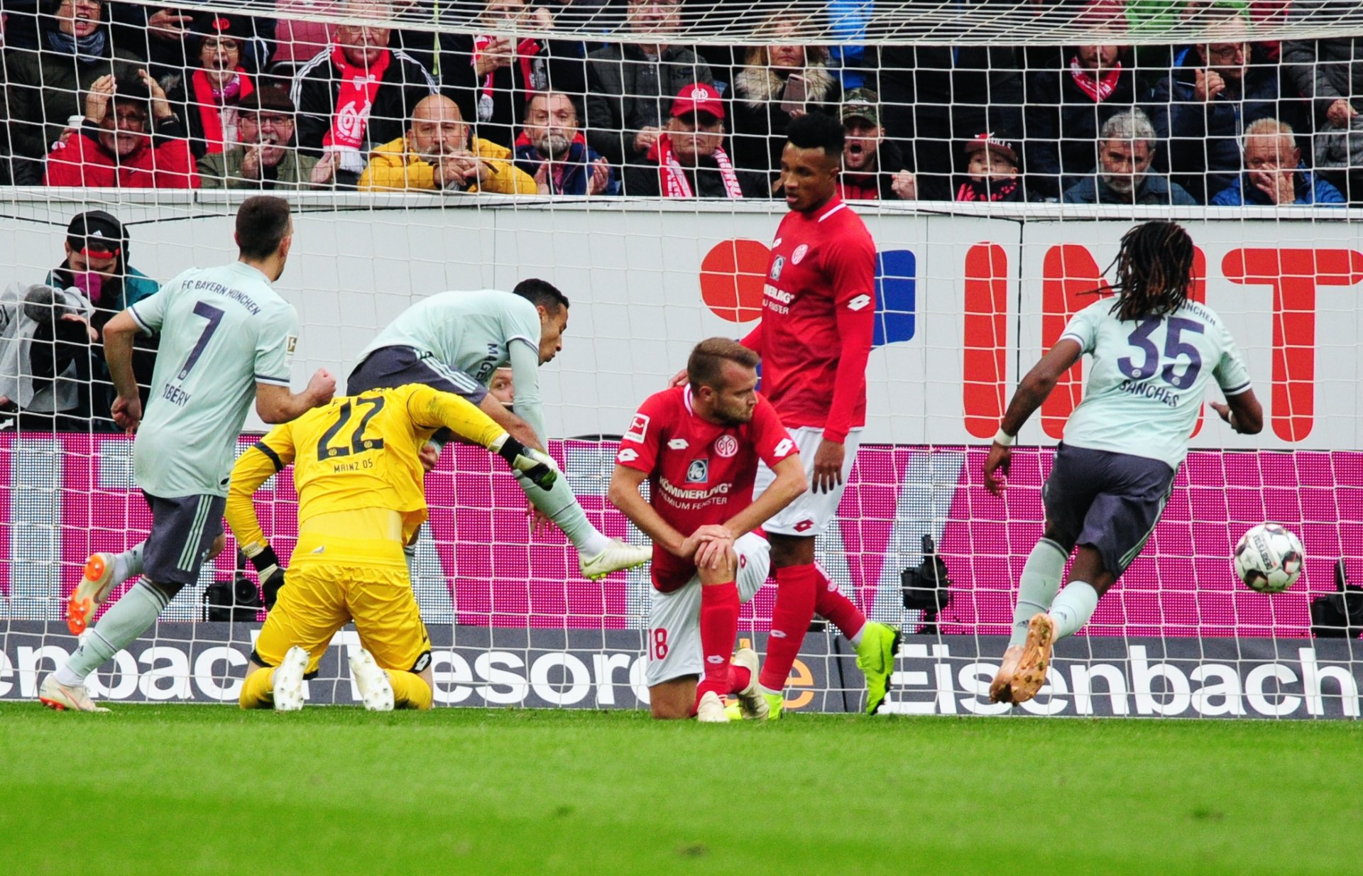 Trotzdem wollten wir die Galerie zum jüngsten Heimspiel nicht mit einem Treffer der Münchener eröffnen (wie dem zum 1:2)...