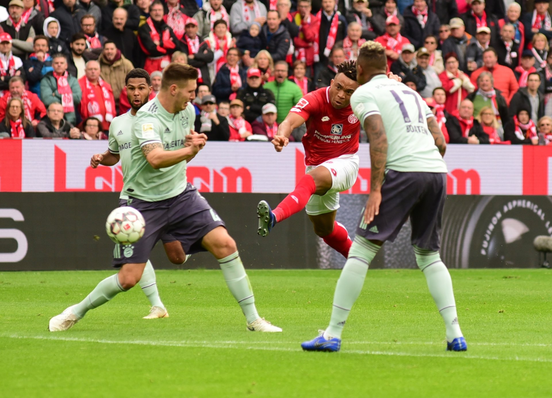 Einen der wenigen Mainzer Torschüsse steuerte Kunde Malong in der ersten Halbzeit bei.