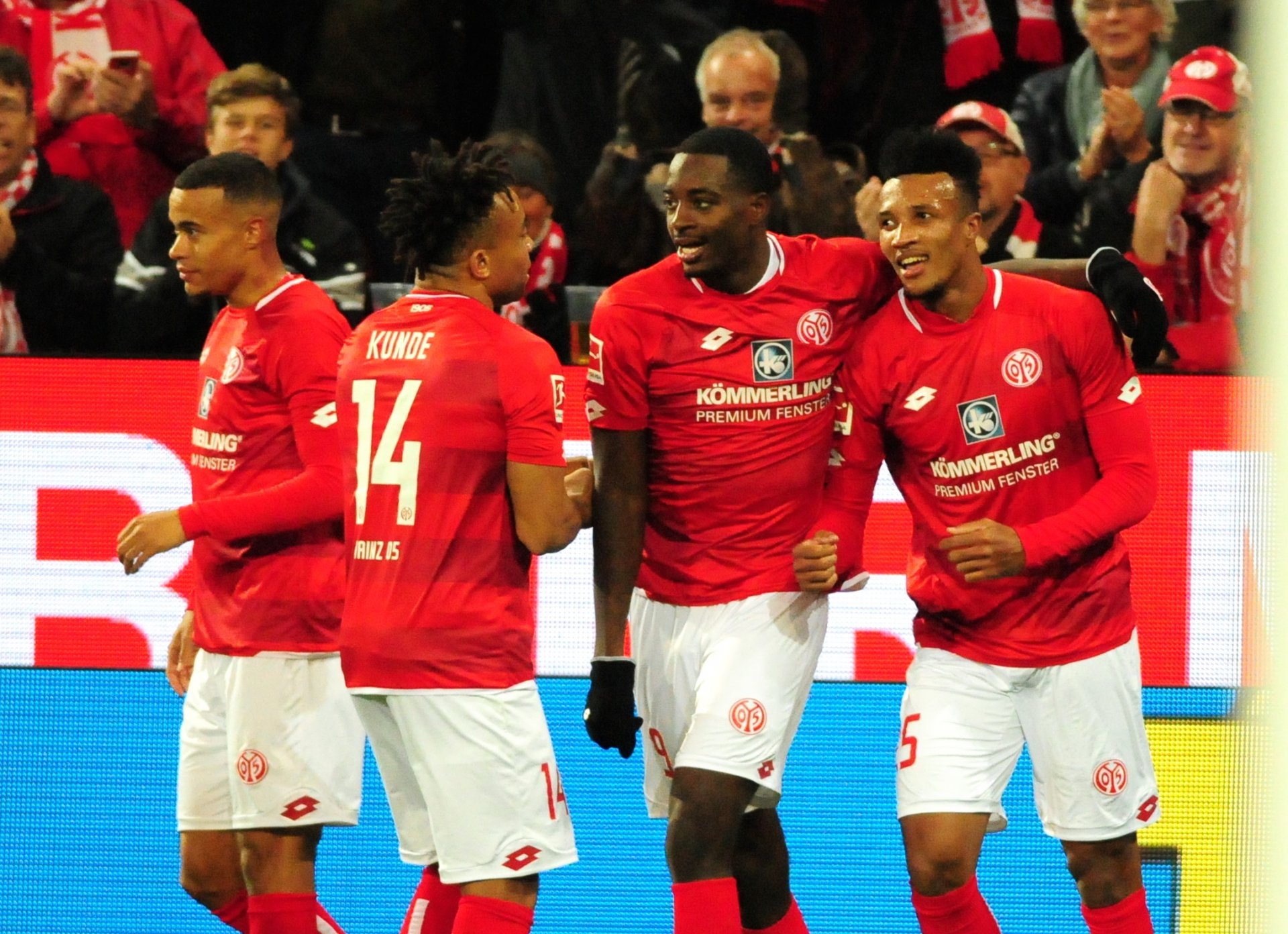 …für das ihm der Dank und die Gratulationen der Kollegen gewiss waren.