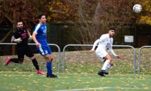 Kaltschnäuzig bringt Khaled  Abou Daya den Ball im Tor unter, Schlussmann Alexander Reichert (l.) hat seinen Kasten ja freigemacht...