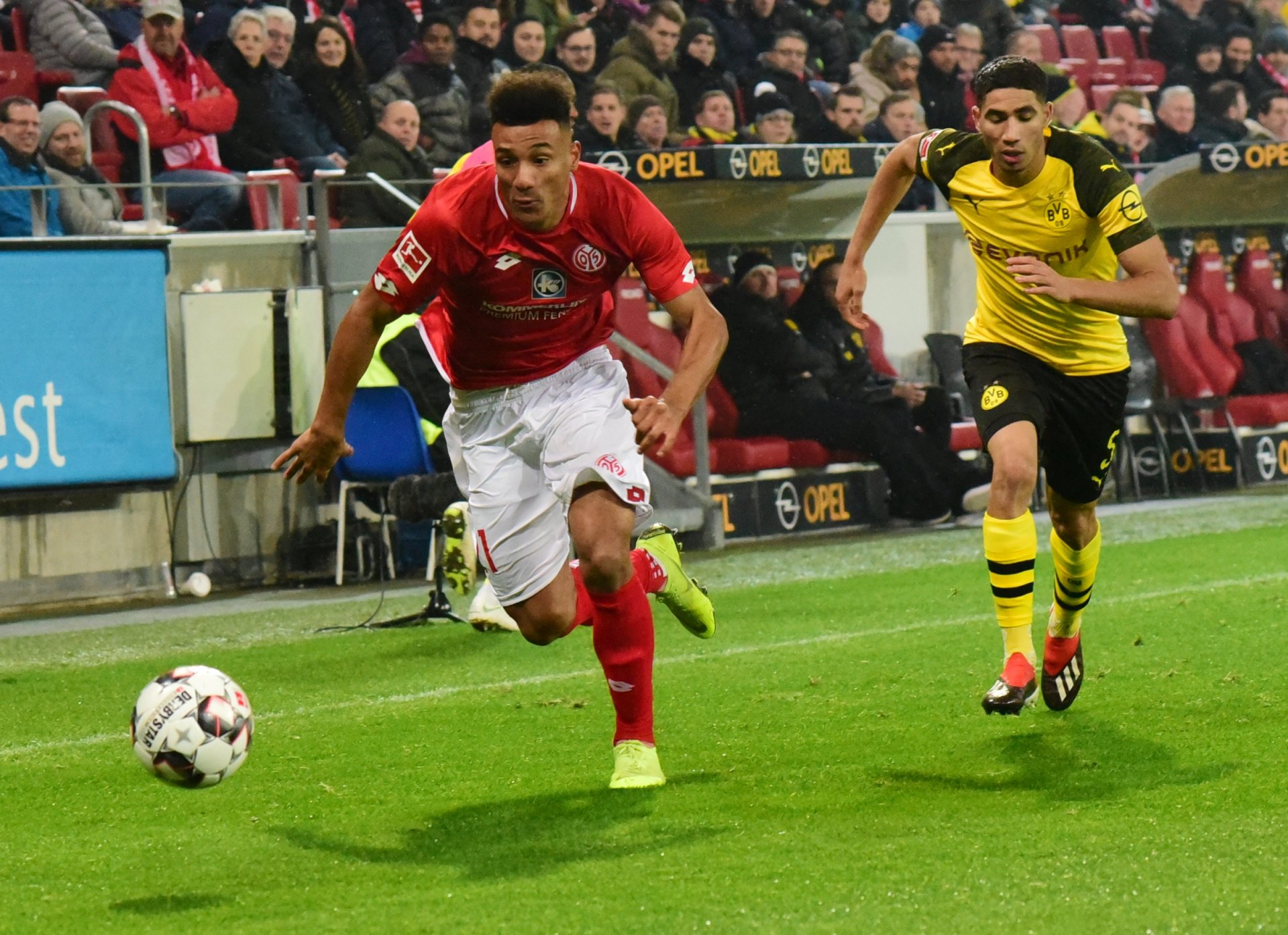 Der eingewechselte Karim Onisiwo verpasste bei der letzten Mainzer Chance den Ball um einen halben Meter.