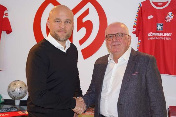 Hand drauf: Sportvorstand Rouven Schröder und Aufsichtsratchef Detlev Höhne sind sich einig.