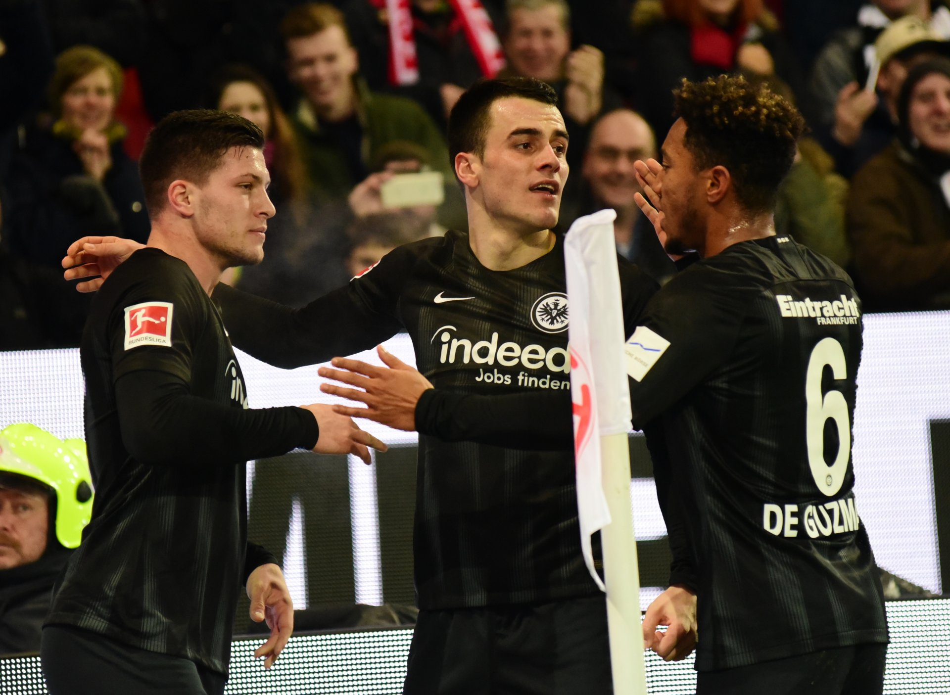 …nach einer guten halben Stunde schlug Luka Jovic (l.) zurück. Filip Kostic hatte das 1:1 vorbereitet, auch Jonathan de Guzman war an der Entstehung beteiligt.