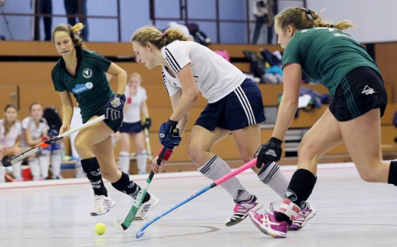 Anouk Häfner erreichte im ersten Heimspiel der vorvergangenen Hallenrunde ein 2:2 gegen den TuS Obermenzing, gegen den späteren Vizemeister für den späteren Absteiger eines der besseren Ergebnisse einer schwachen Runde.