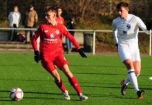 Will den Ball nicht mit nach Hause nehmen: Neuzugang Thomas Rekdal (l.) überzeugte unter anderem mit seinem Direktspiel.