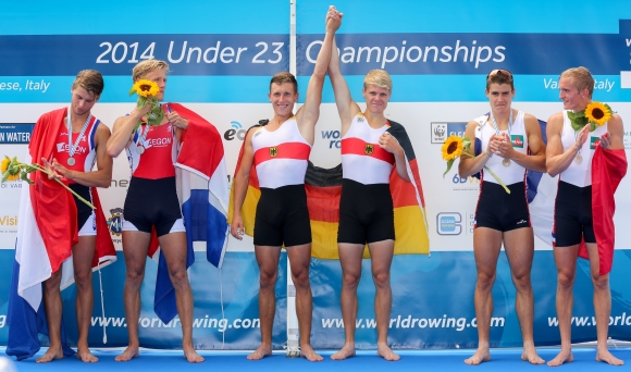 Stolz wie Oskar: Moritz Moos und Jason Osborne haben ihren WM-Titel verteidigt.