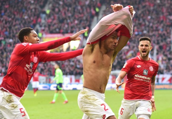 Er war so frei: Karim Onisiwo feierte beim 3:0 gegen den FC Schalke seinen ersten Mainzer Doppelpack.