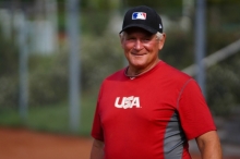 Mehr als 30 Jahre Erfahrung als Trainer in drei Sportarten: Don Freeman hält viel vom deutschen Baseball. Der 64-jährige US-Coach sagt aber auch, dass es hierzulande zu wenig Spiele gibt.
