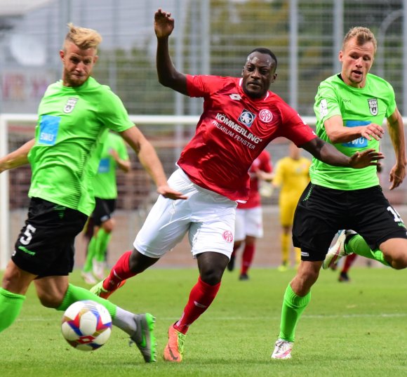 Chris Kinsombi brachte die U23 der 05er im Hinrundenspiel in Homburg früh mit 1:0 in Führung. Mitte der zweiten Halbzeit drehten die Saarländer die Partie allerdings zur Mainzer 1:2-Niederlage.