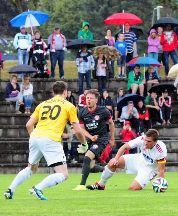 Gut möglich, dass Nicolai Müller die letzte Vorbereitung im 05-Trikot absolviert hat.