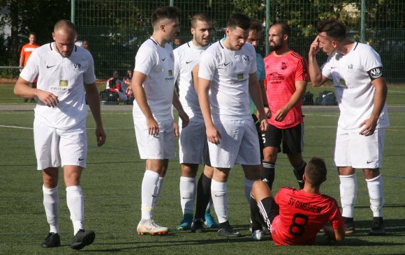 Großer Tumult: Der VfB Bodenheim kassierte im Heimspiel gegen den SV Gimbsheim drei Rote Karten und eine Niederlage.