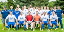 Der Kader des SV Guntersblum: Hinten (v.l.): Florian Scheufele, Timm Bocian, Felix Weber, Tom Gengnagel, Rouven Schiedhelm, Pierre Stallmann, Daniel Greiner, Roman Althen. Mitte: Betreuer Bernadjo Meindl, Jens Sonneck, Marcel Kohlmann, Basti Schwarz, Lars Schneider, Joshua Schaalo, Florian Schömbs, Spielausschuss Kai Neumann, Trainer Alex Petkau. Vorne: Sven Liebisch, Achim Jünger, Sebastian Hexemer, Markus Elz, Marcus Ritter, Timo Liebisch. Es fehlen: Arne Mess, Keven Meffert und Damian Pfahl.