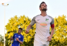 Ein Blick in Dennis Ritz' Gesicht verrät TuS-Trainer Kayhan Cakici, ob er mit seiner Aufstellung das Gefühl der Mannschaft trifft.