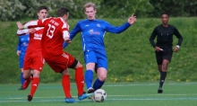 Ein Punkt, den sie nicht unbedingt einplanen konnten: Marius Schwank (r., gegen David Klein) und der SV Klein-Winternheim trotzten der SVW Mainz ein 1:1 ab.