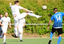 Jannik Kern (in der Luft) machte ein starkes Spiel...
