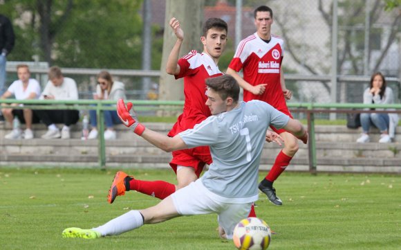 Anes Hadzic setzte den Schlusspunkt, der bedauernswerte Zornheimer Keeper Gideon Reichart war zum fünften Mal bezwungen.